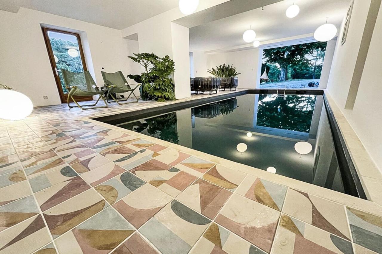 Parenthese En Luberon Hotell Rustrel Exteriör bild