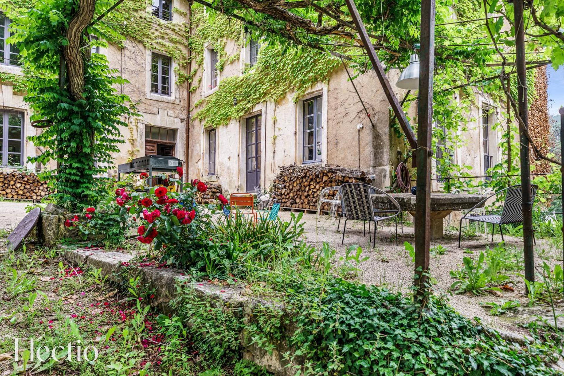 Parenthese En Luberon Hotell Rustrel Exteriör bild